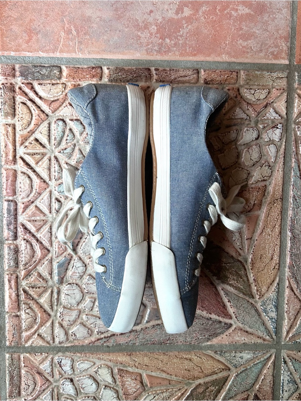 Keds sneakers size 8 - Picture 7 of 9